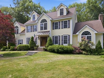 8 Evergreen Dr