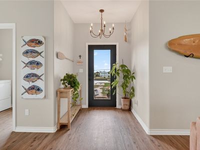 135 Lakeshore Dr