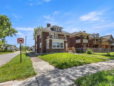8438 Dexter Ave