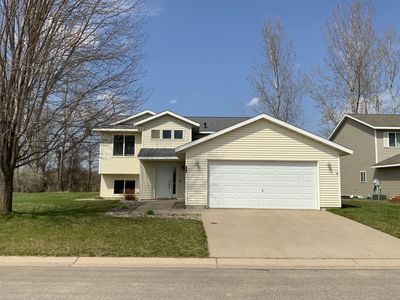 555 Willow Ave