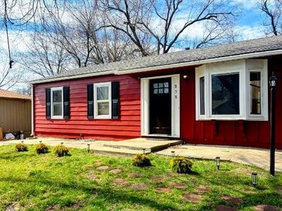 838 N 83rd Ter
