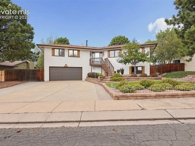 1320 Friendship Ln E