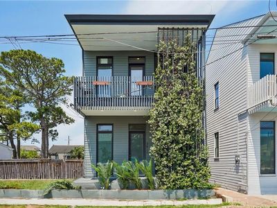 3609-11 Marais St