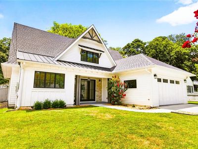 144 Jackson Cir SE