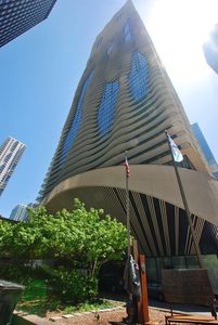 225 N Columbus Dr Unit 6009