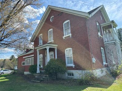 275 Duane St