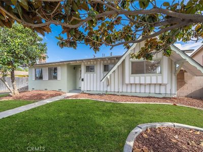 1331 E Banyan Ave