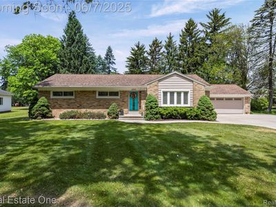 2253 Robell Dr