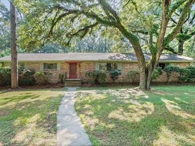 269 Hillcrest Dr