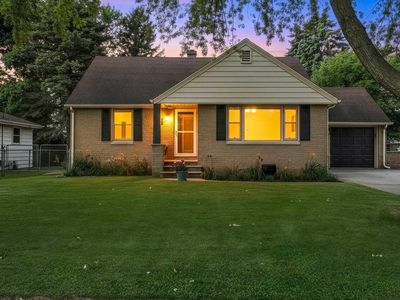 2116 Manitowoc Rd