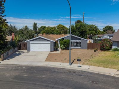 425 Chaparral St