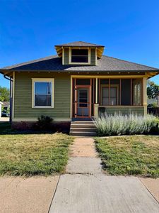 406 W 5th St