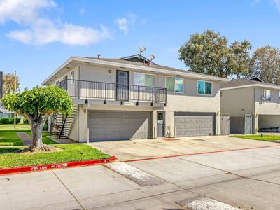 5578 Spinnaker Dr APT 4