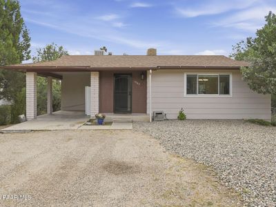 1983 W Kachina Dr