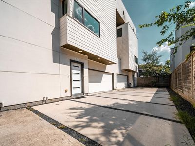Property at 2212 Francis St, Houston, TX