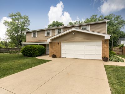 Property at 1504 Pfingsten Rd, Glenview, IL