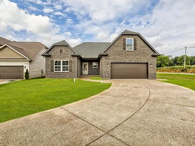 Mykonos Plan, Briar Pointe