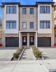 284 Knox Ave UNIT A