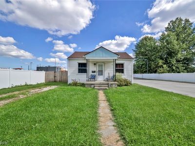 Property at 318 Longson Ave, Elyria, OH