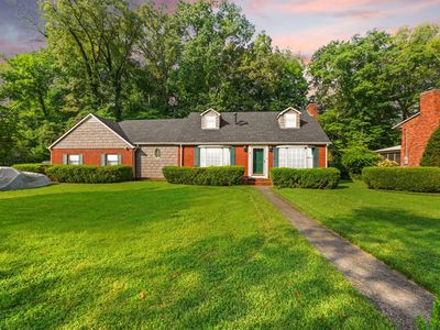 1 Edgewood Dr