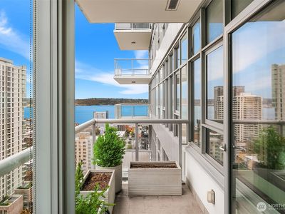 588 Bell Street #2405S