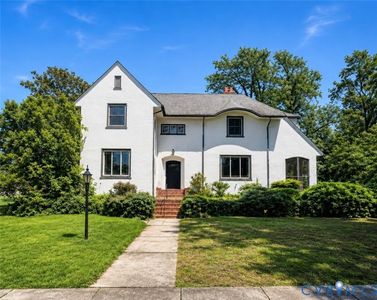 1216 Main St