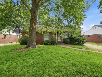 2213 Haywood Ave