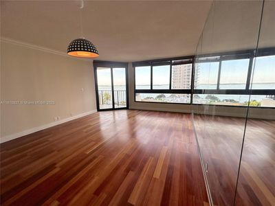 520 Brickell Key Dr APT A811