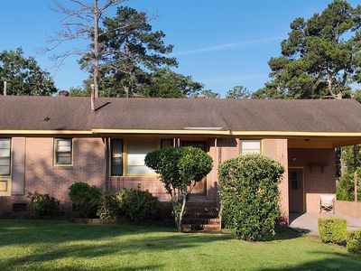 135 Newcastle Dr