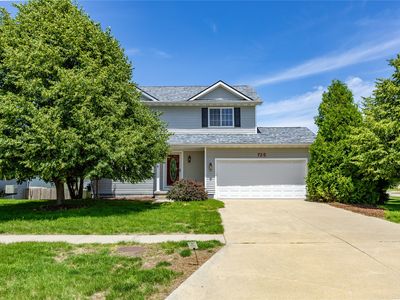 725 SE Ashton Ct