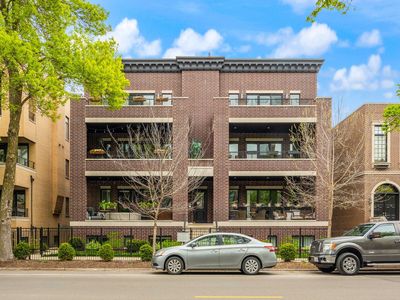 2649 N Racine Ave #3N