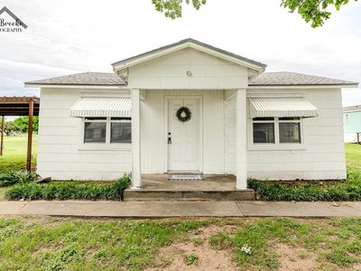 606 E Washington Ave