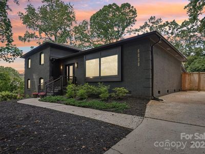 6038 Old Providence Rd