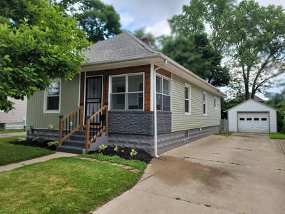 127 N Thompson St