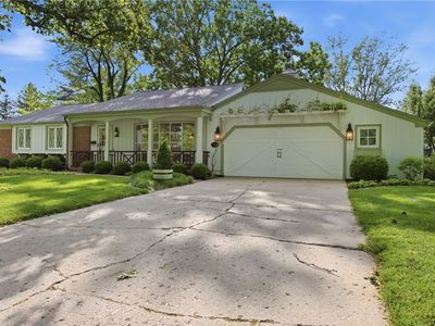 1914 Meadowlake Dr