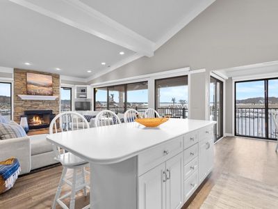 12 Abbey Villa CIRCLE #B