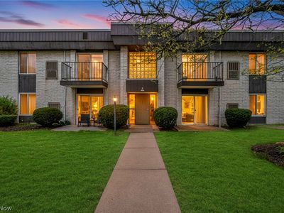 8583 N Akins Rd #202