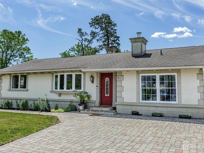 26 Cherokee Dr