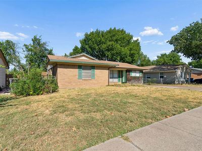 902 Mardi Gras Ln