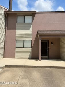 110 W Bayou Pkwy APT 604