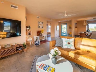 3890 Pecos Dr