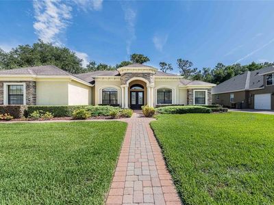 6658 Crescent Woods Cir