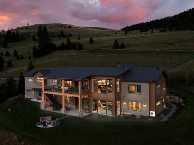 1133 Pacific Dr