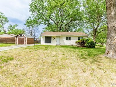 2435 6th Ln