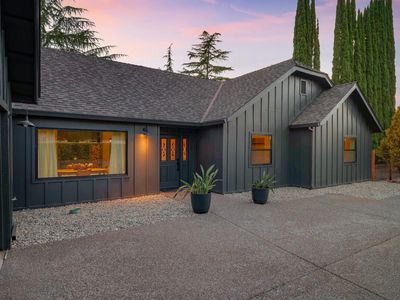 2876 Waverly Dr