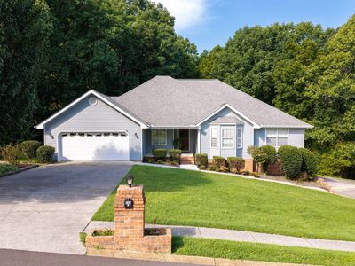 555 Blue Bird Ln