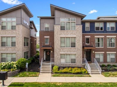 1282 Fairfax Manor Dr