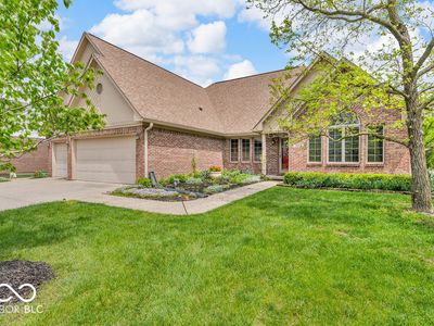 7113 Lakeside Woods Dr