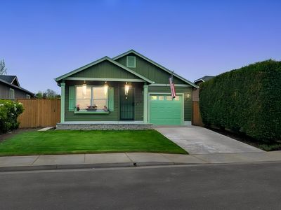 175 River Walk Pl
