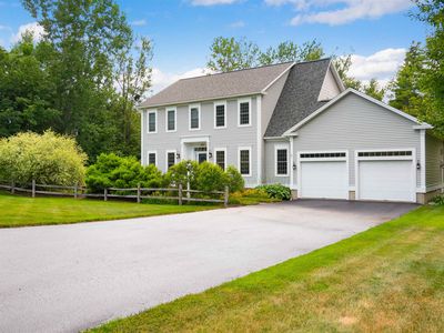 900 Ledgewood Drive